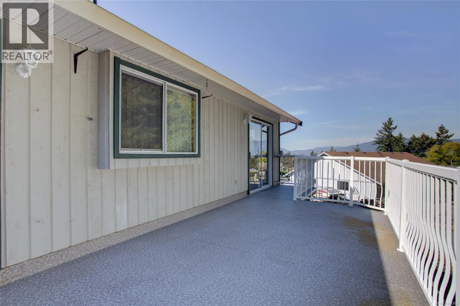 6329 Highwood Dr