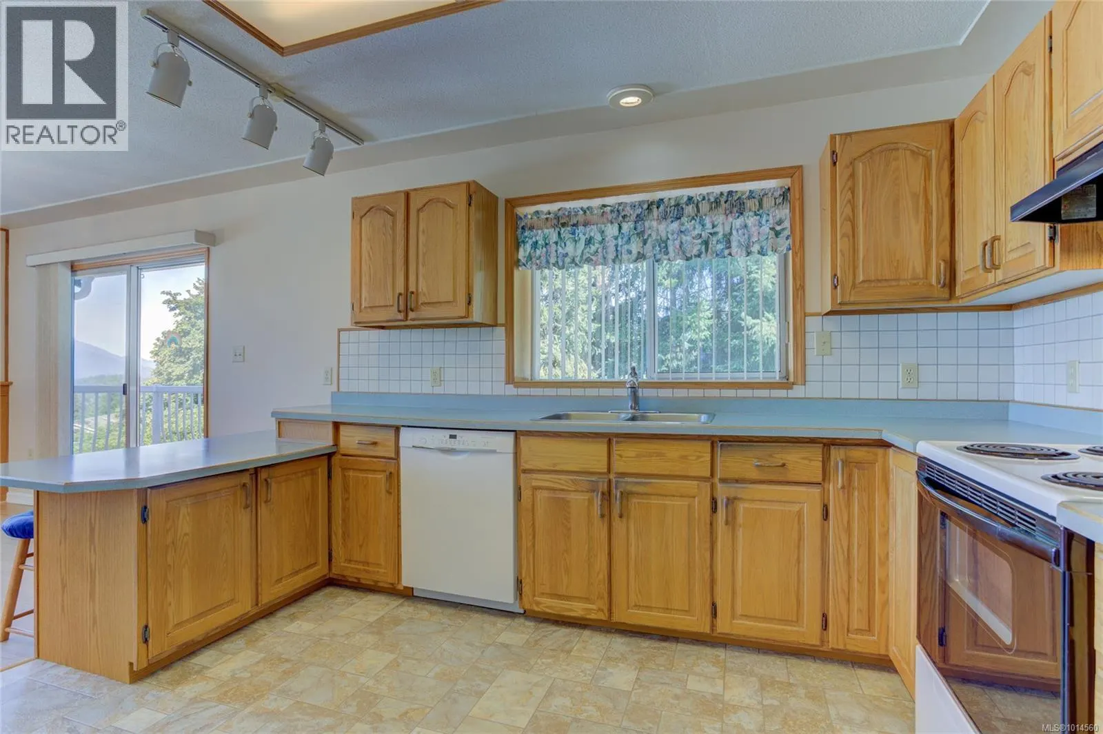 6329 Highwood Dr