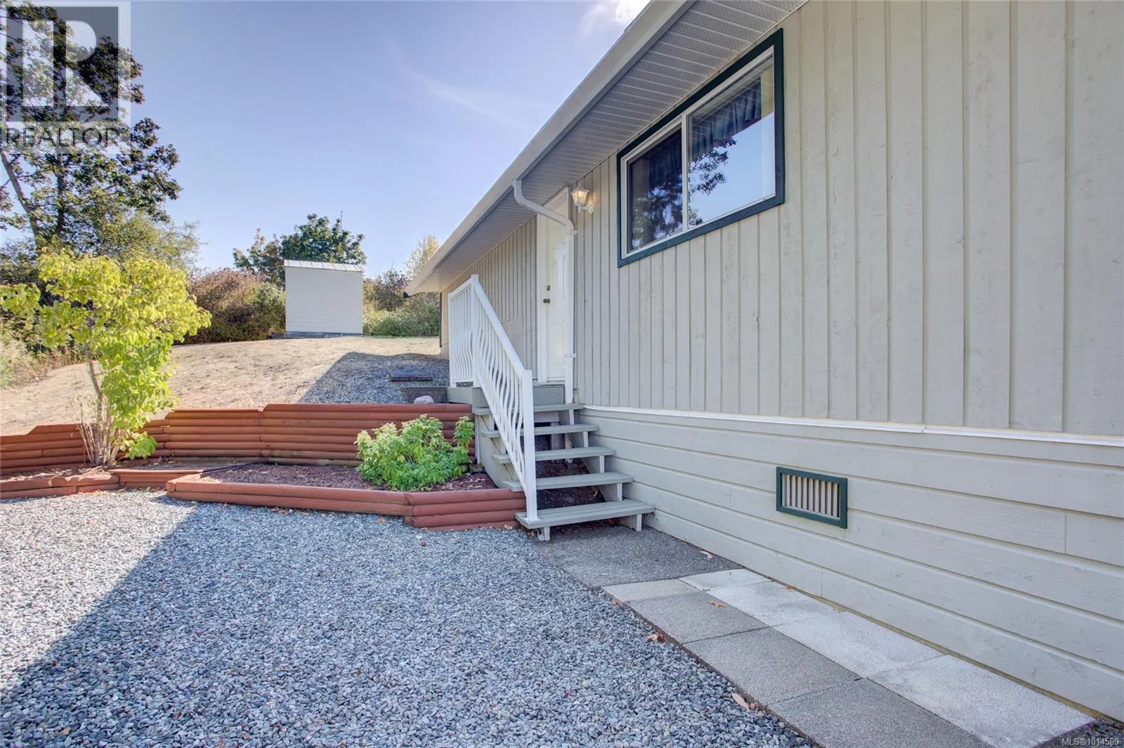 6329 Highwood Dr