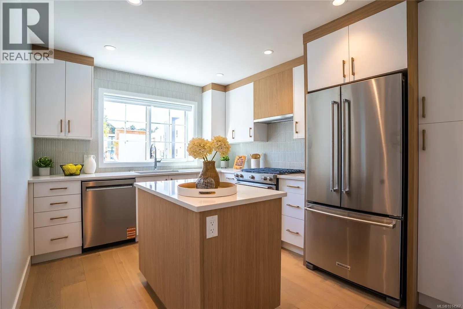 Unit 5 3907 Cedar Hill Rd
