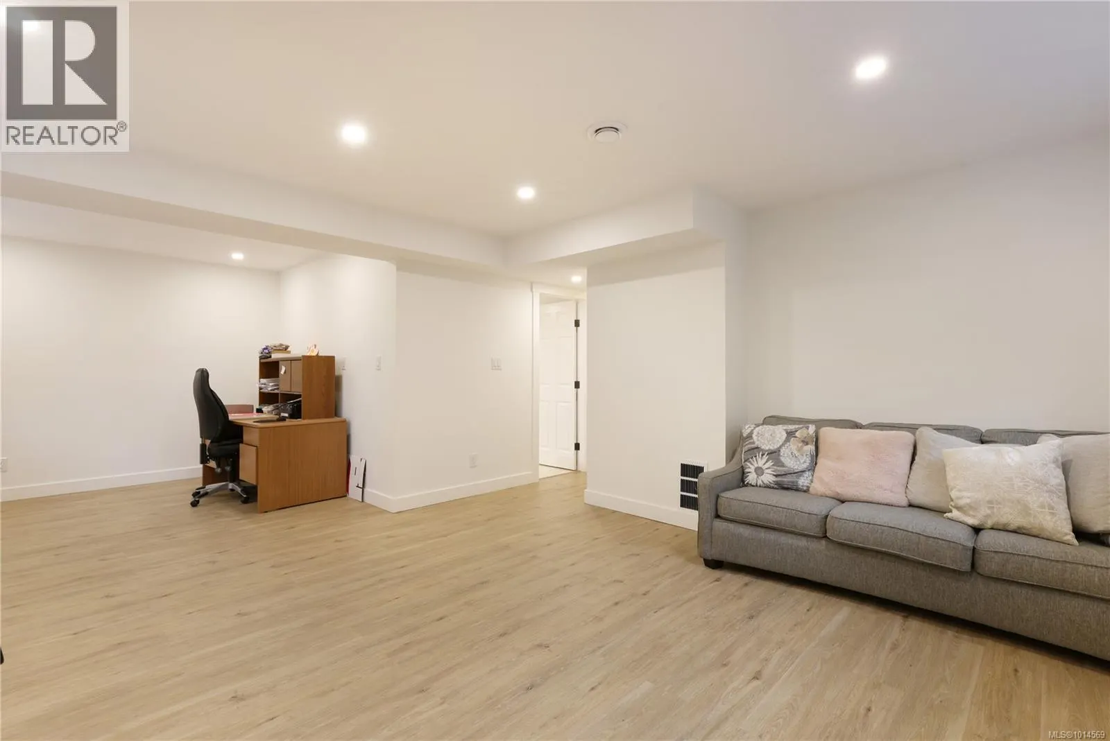 4513 Glenside Cres