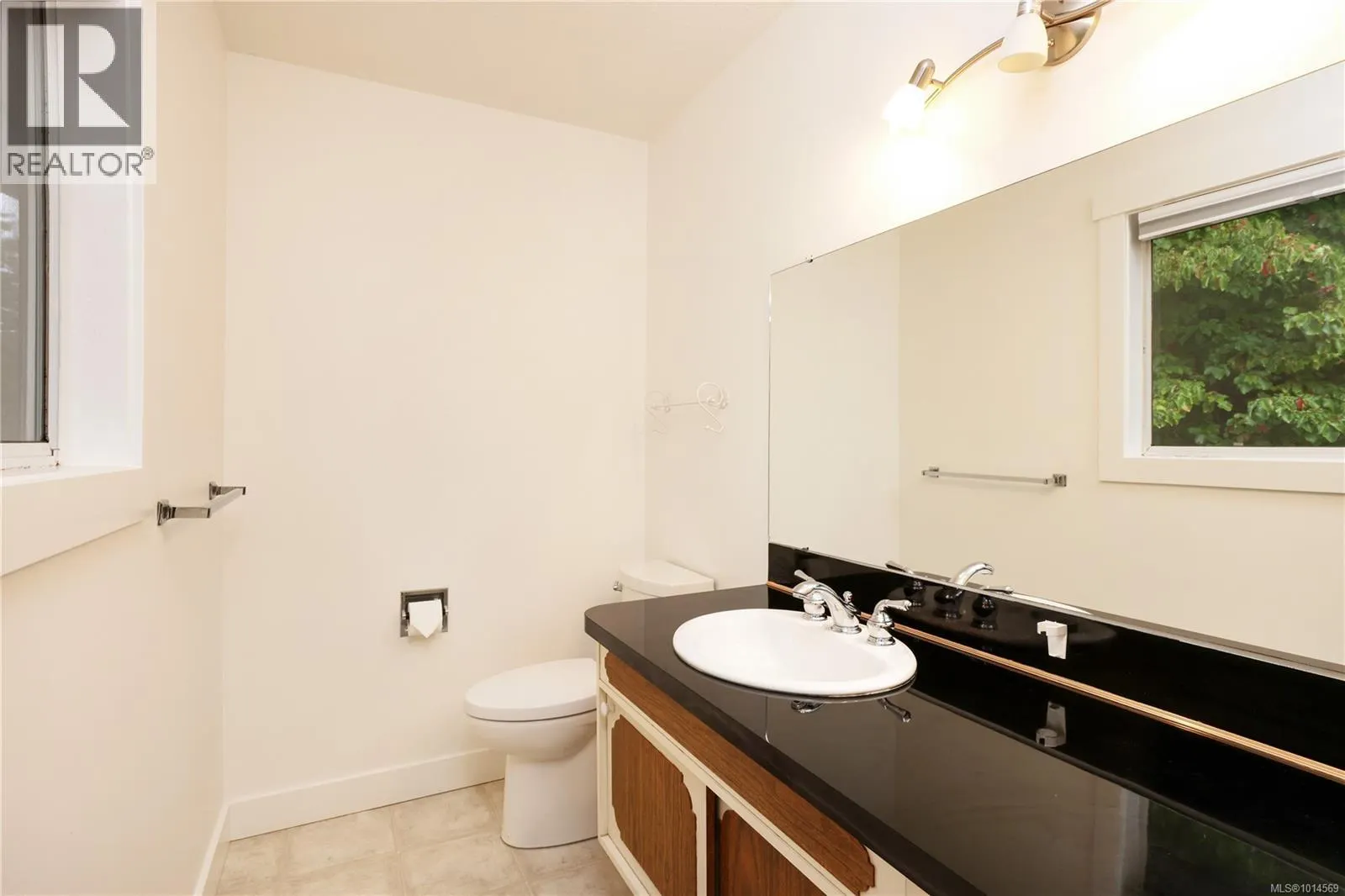4513 Glenside Cres