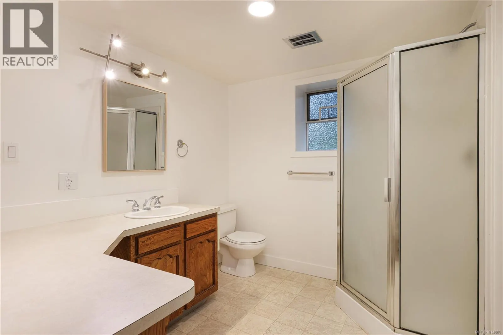 4513 Glenside Cres