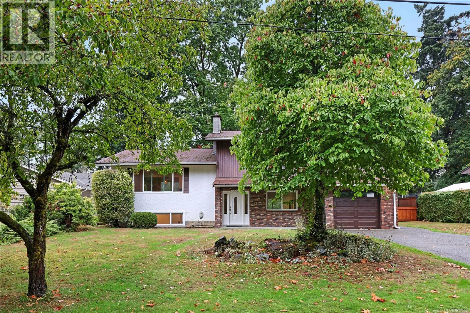 4513 Glenside Cres