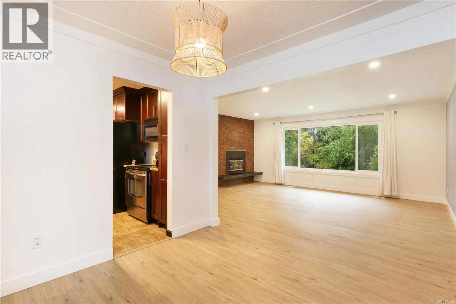 4513 Glenside Cres