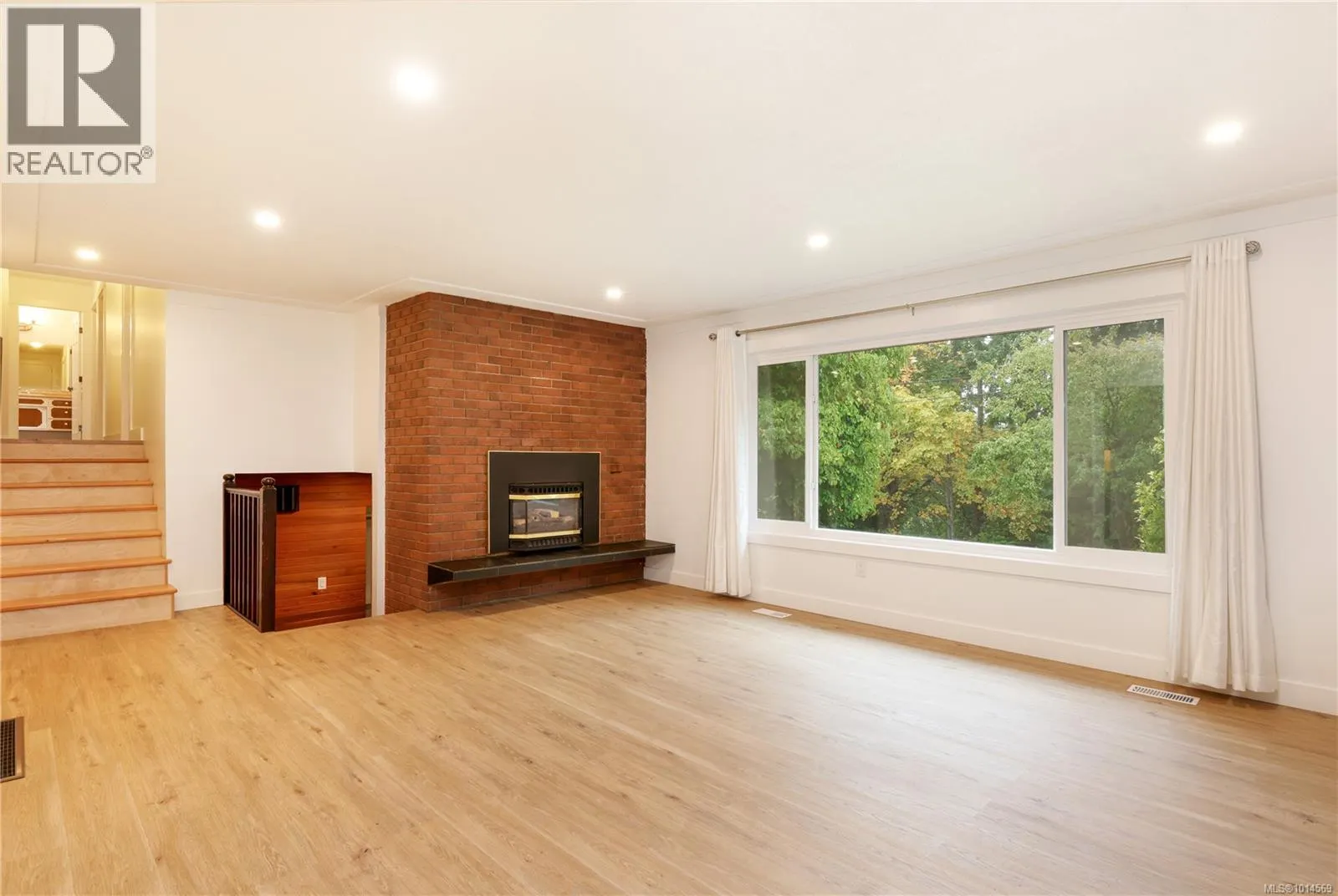 4513 Glenside Cres