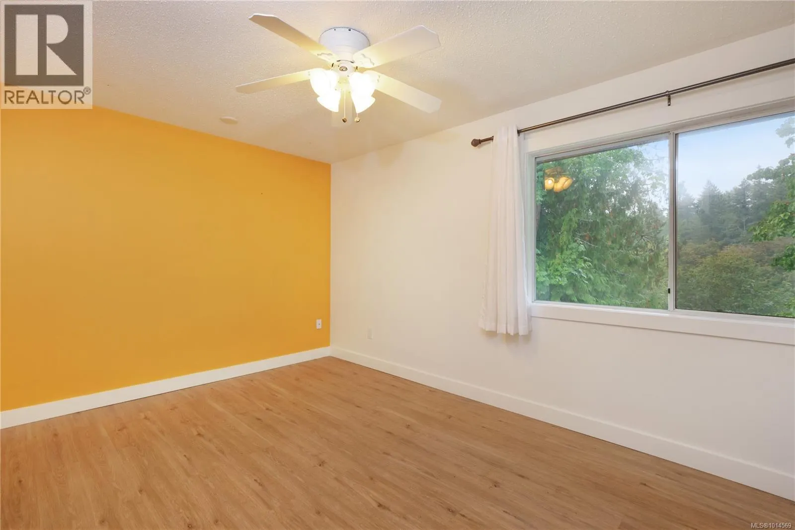 4513 Glenside Cres