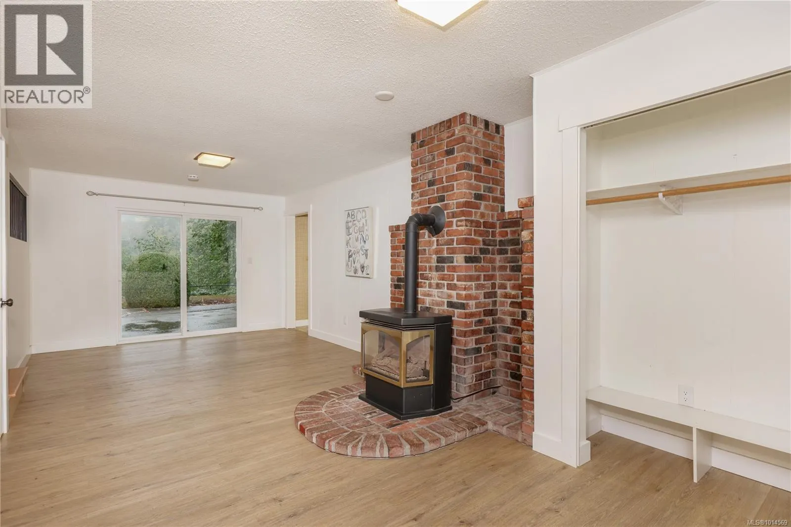 4513 Glenside Cres