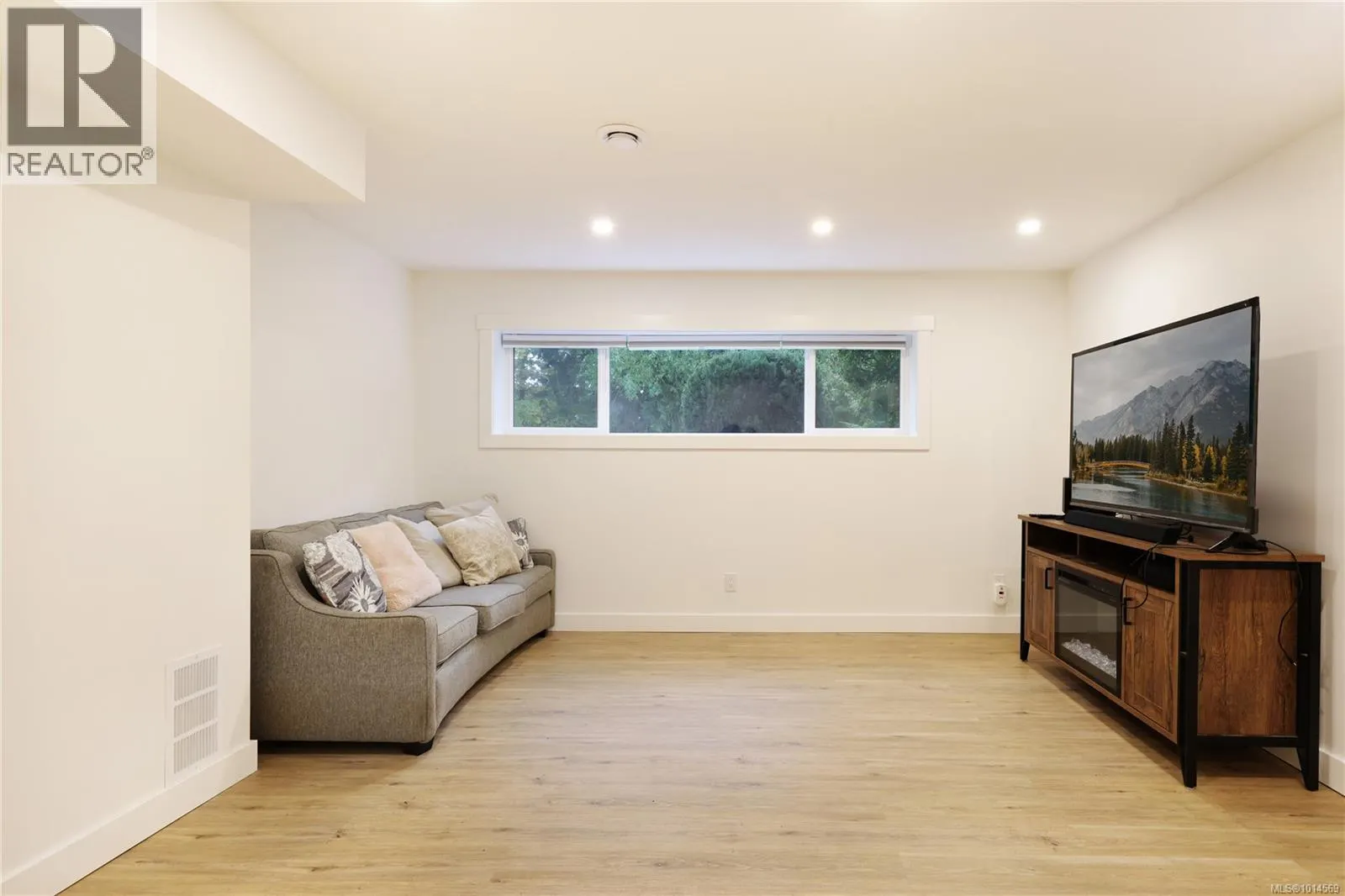 4513 Glenside Cres