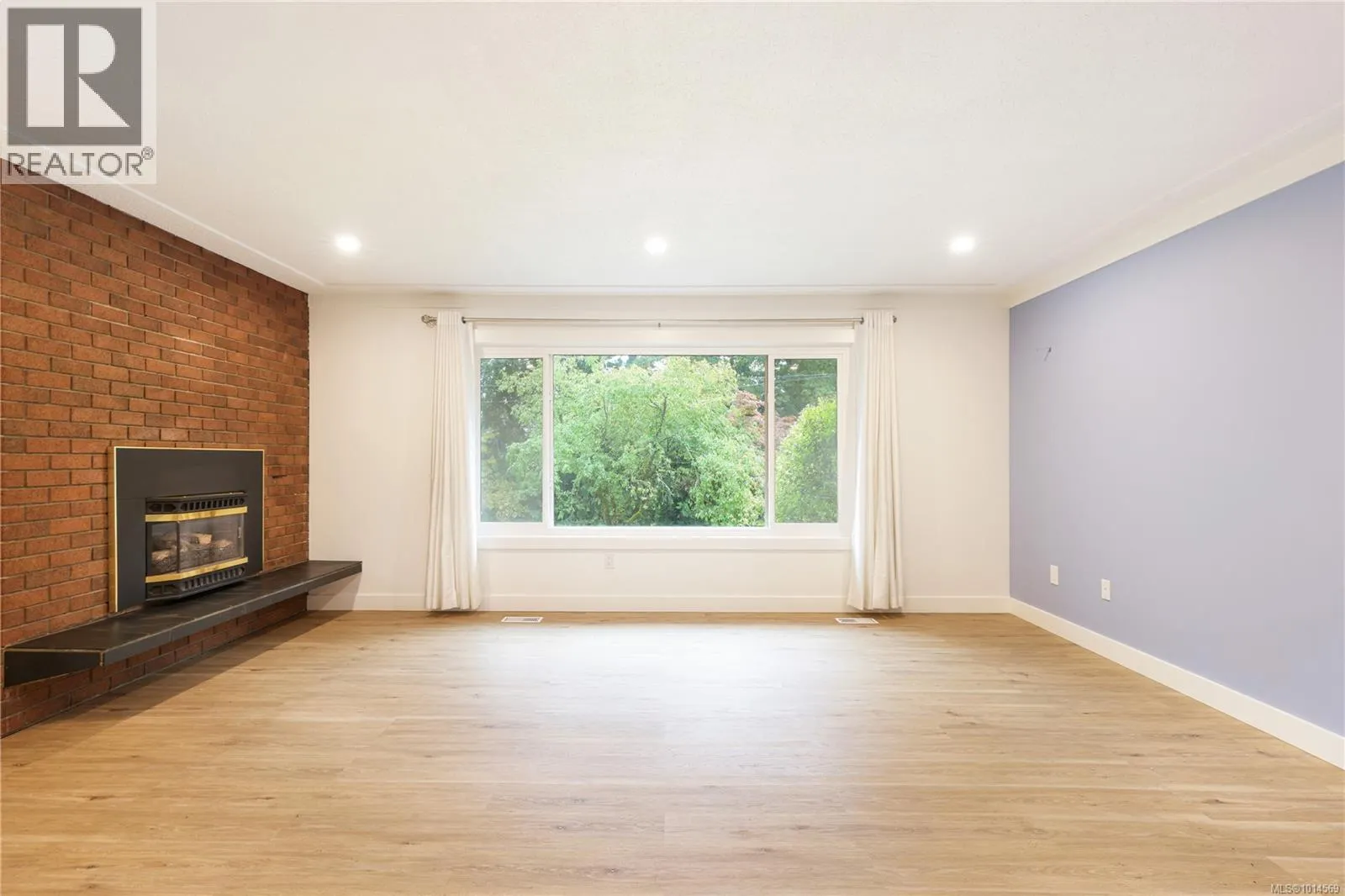 4513 Glenside Cres