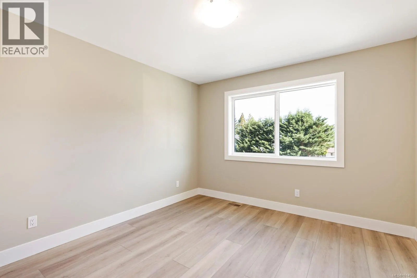 157 Elk Rd