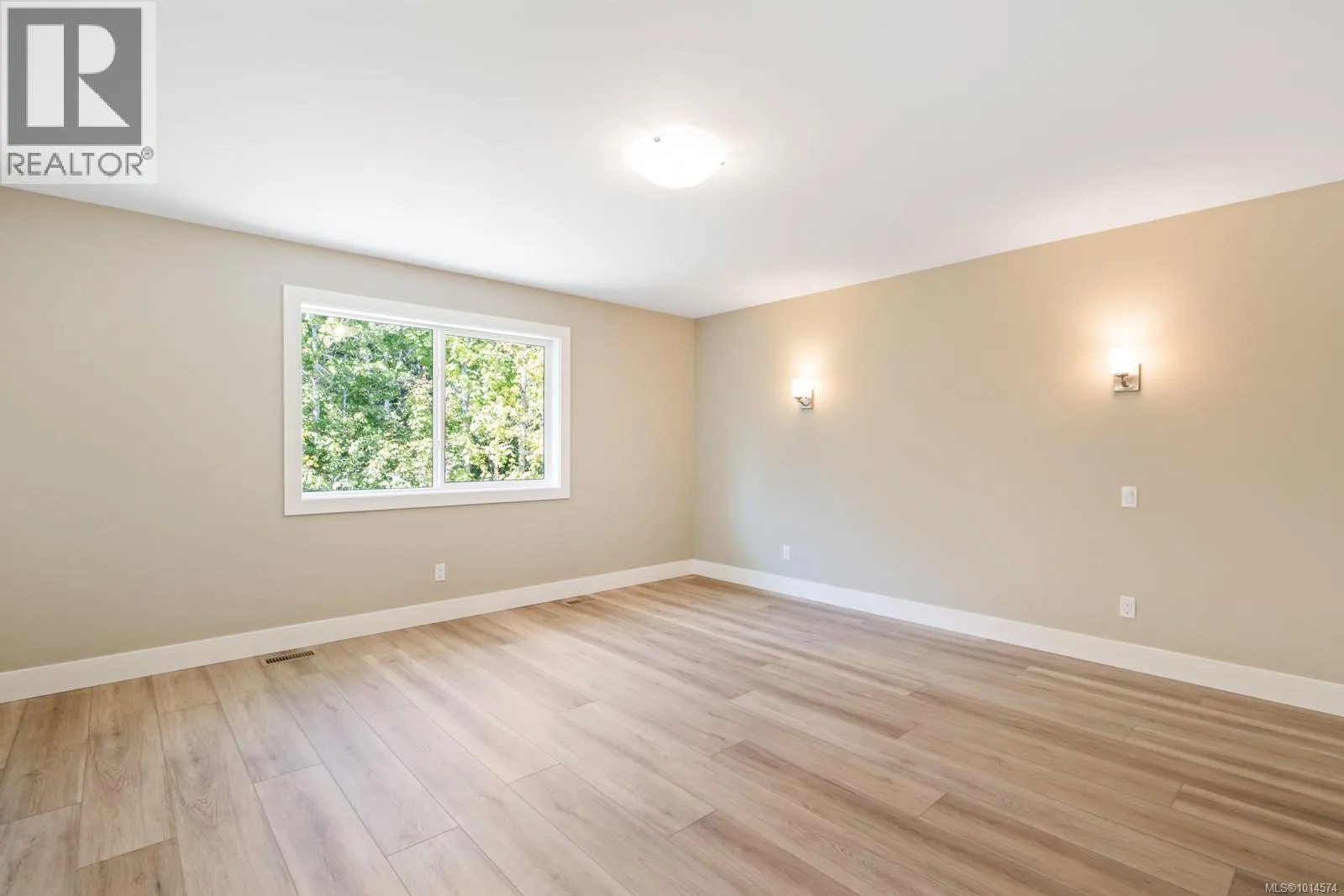 157 Elk Rd
