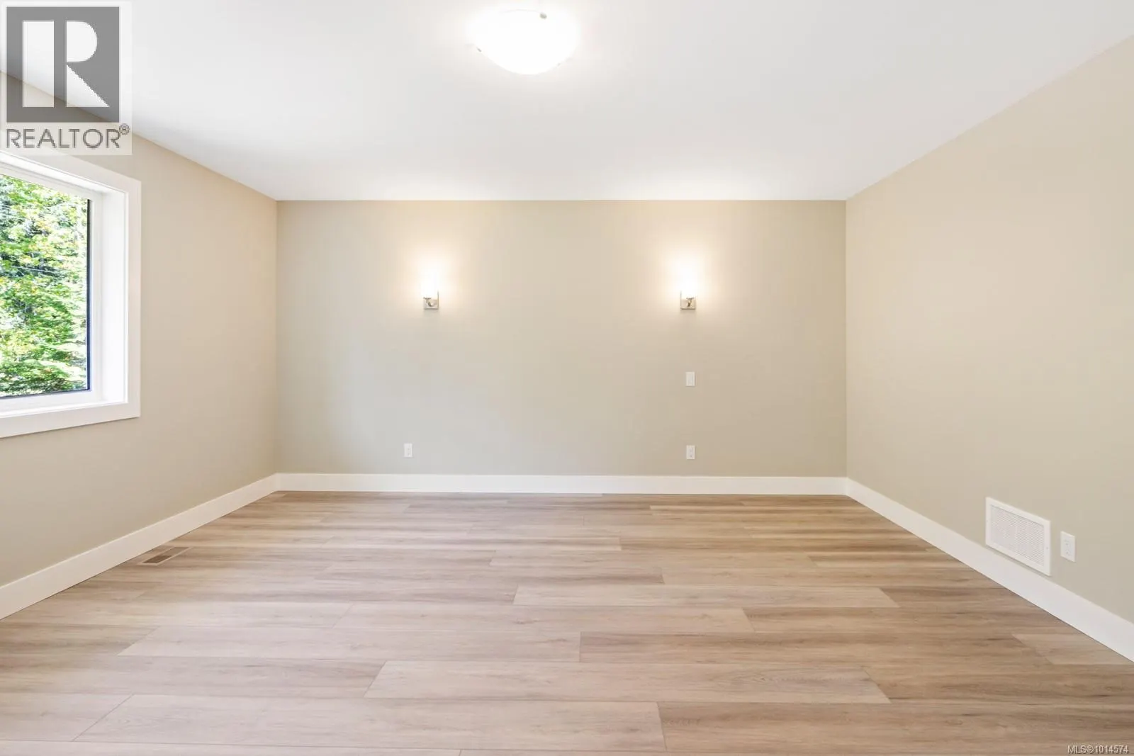157 Elk Rd