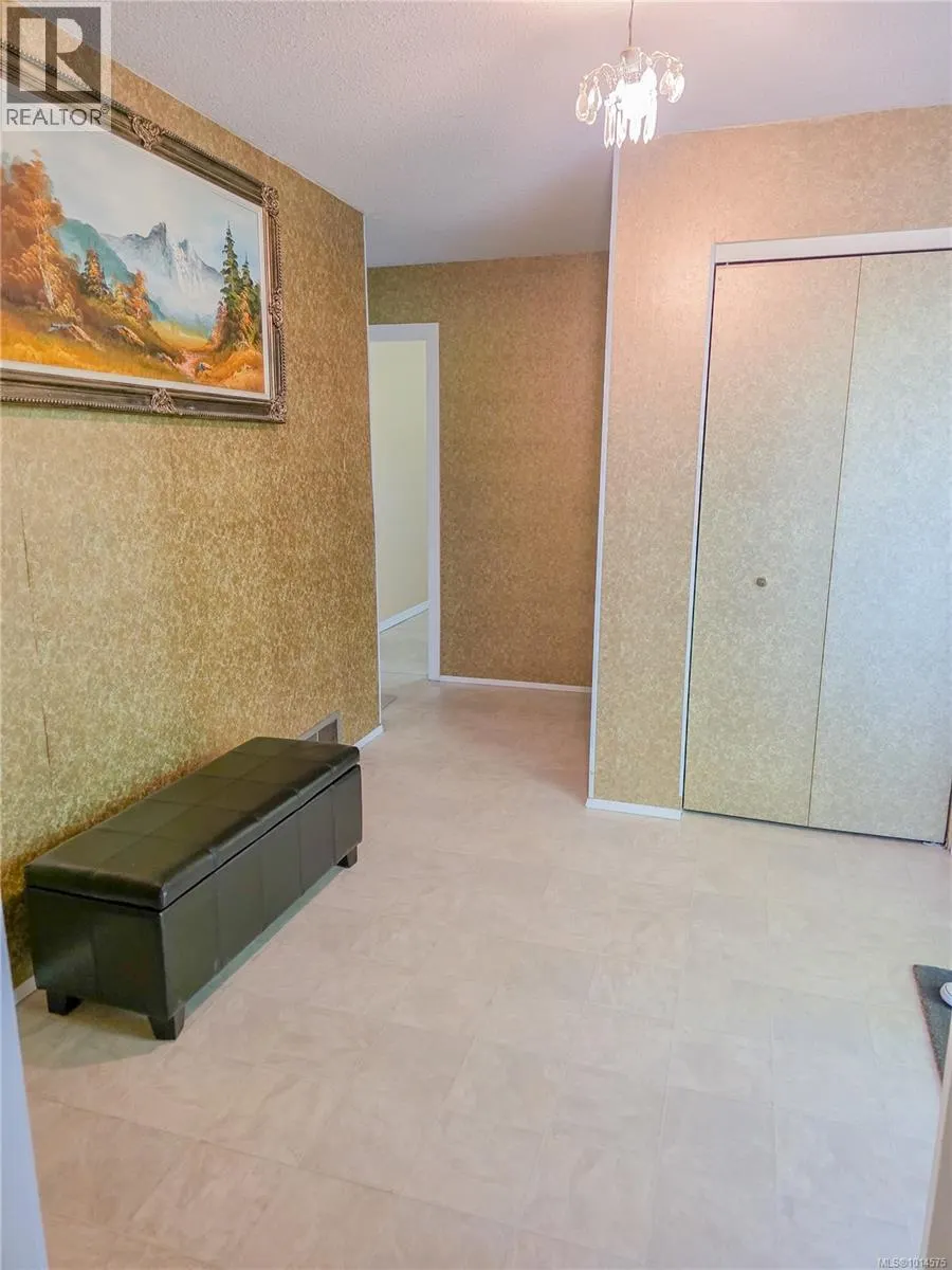 4425 Gulfview Dr