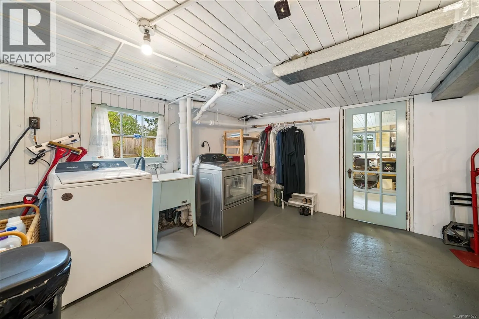 985 Island Rd