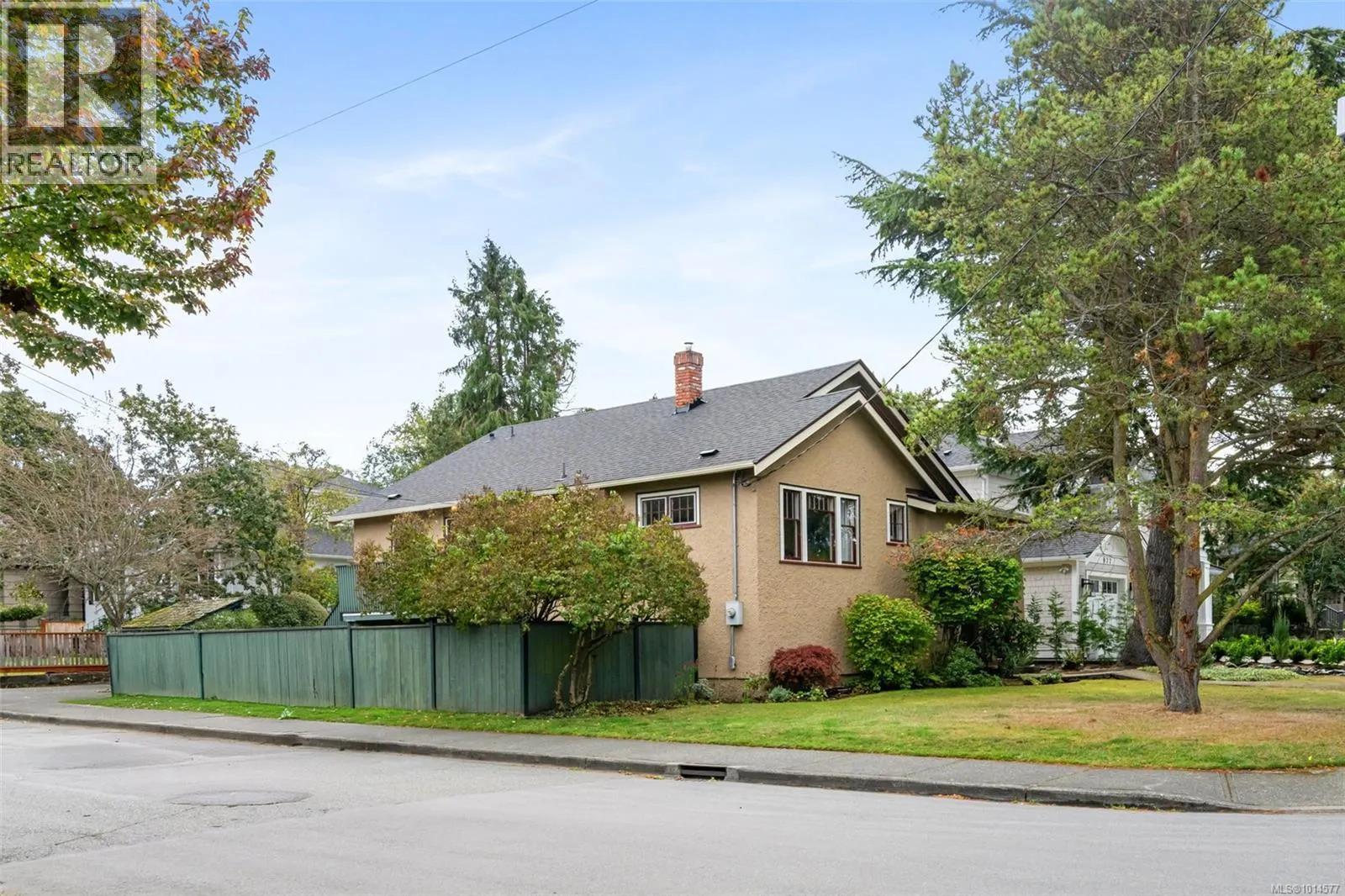 985 Island Rd