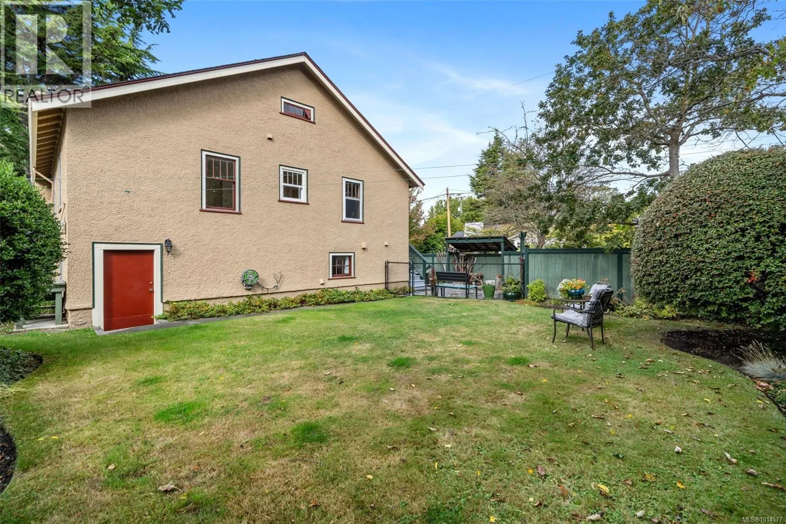 985 Island Rd