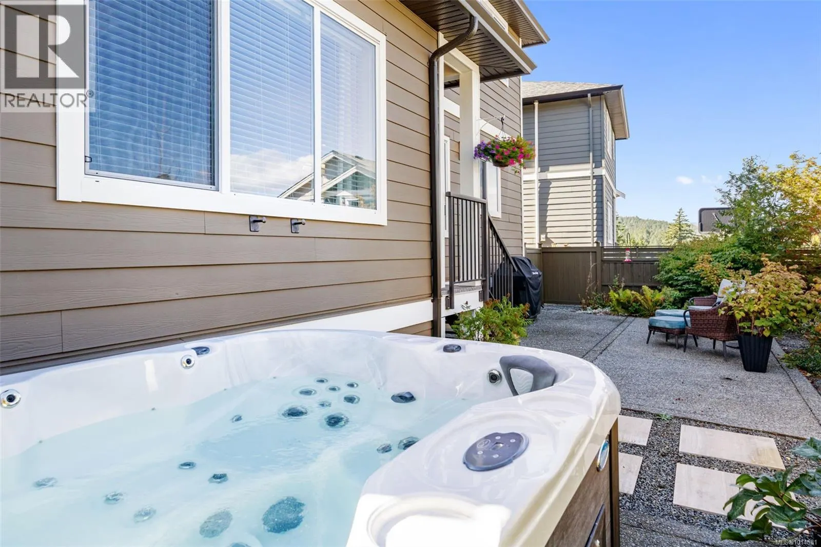 1128 Smokehouse Cres