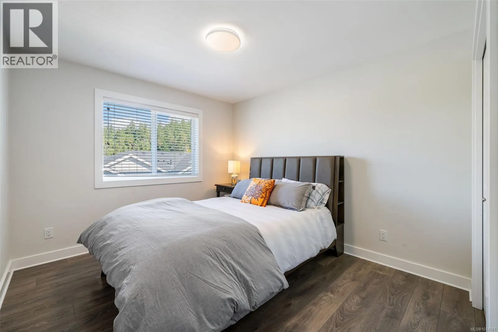 1128 Smokehouse Cres