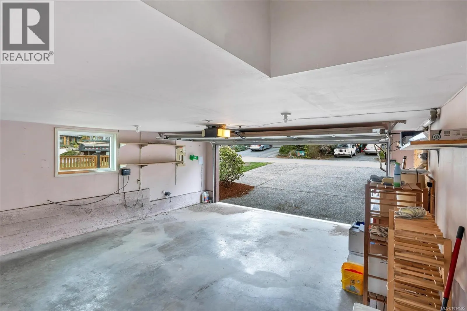 3950 Burchett Pl