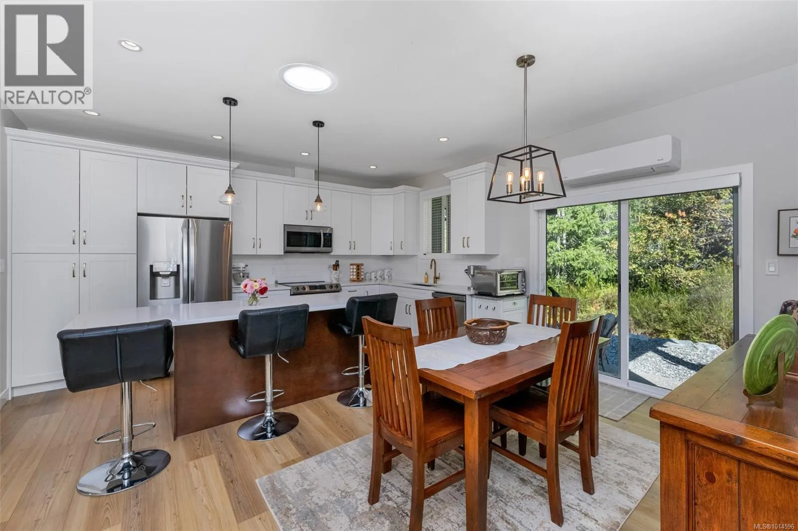 129 Edgewood Dr