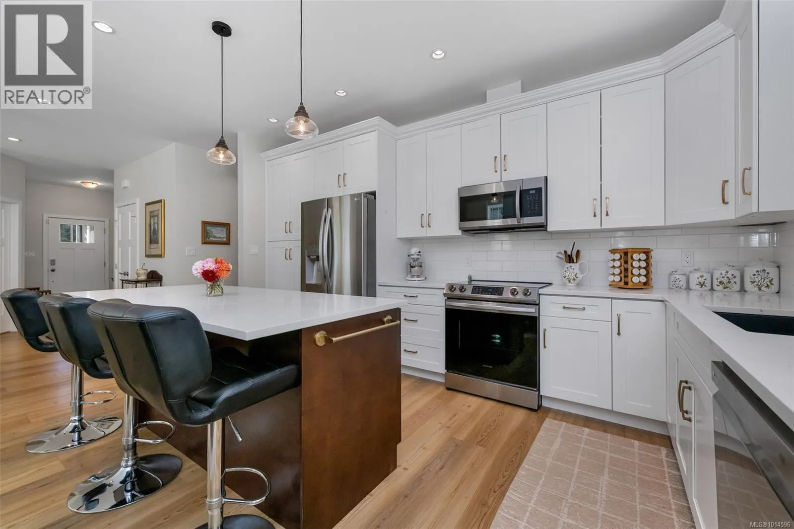 129 Edgewood Dr