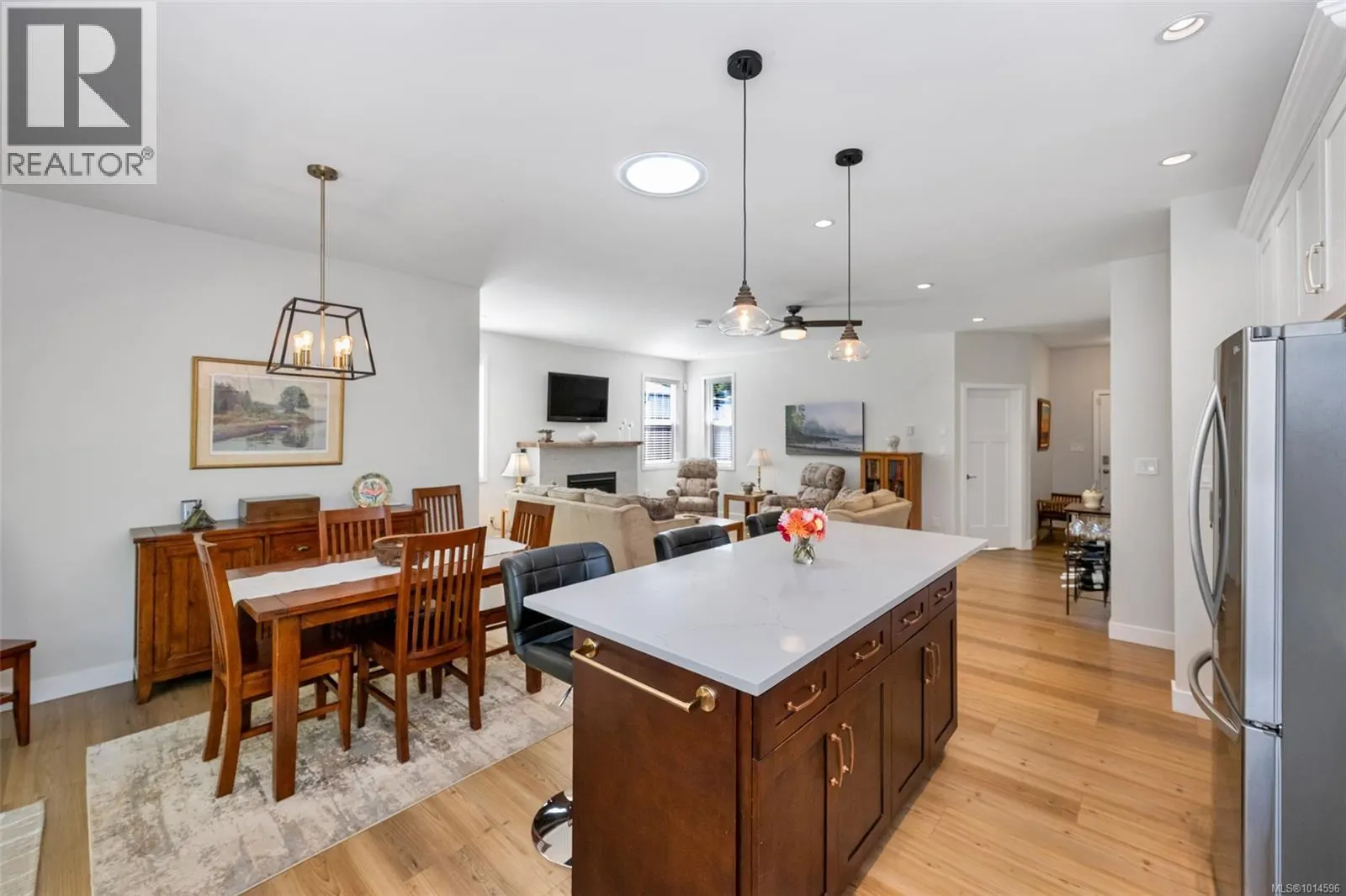 129 Edgewood Dr
