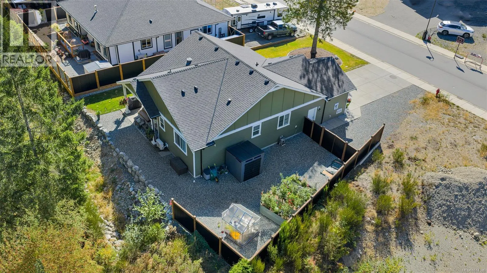 129 Edgewood Dr