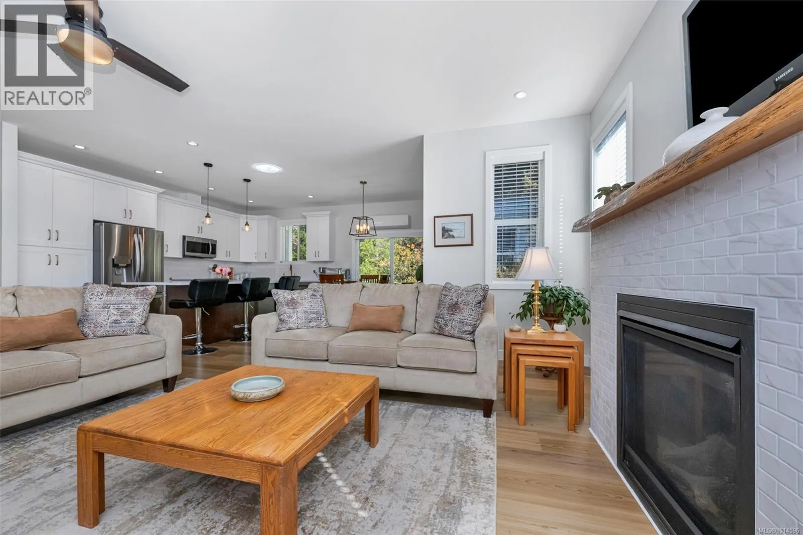 129 Edgewood Dr