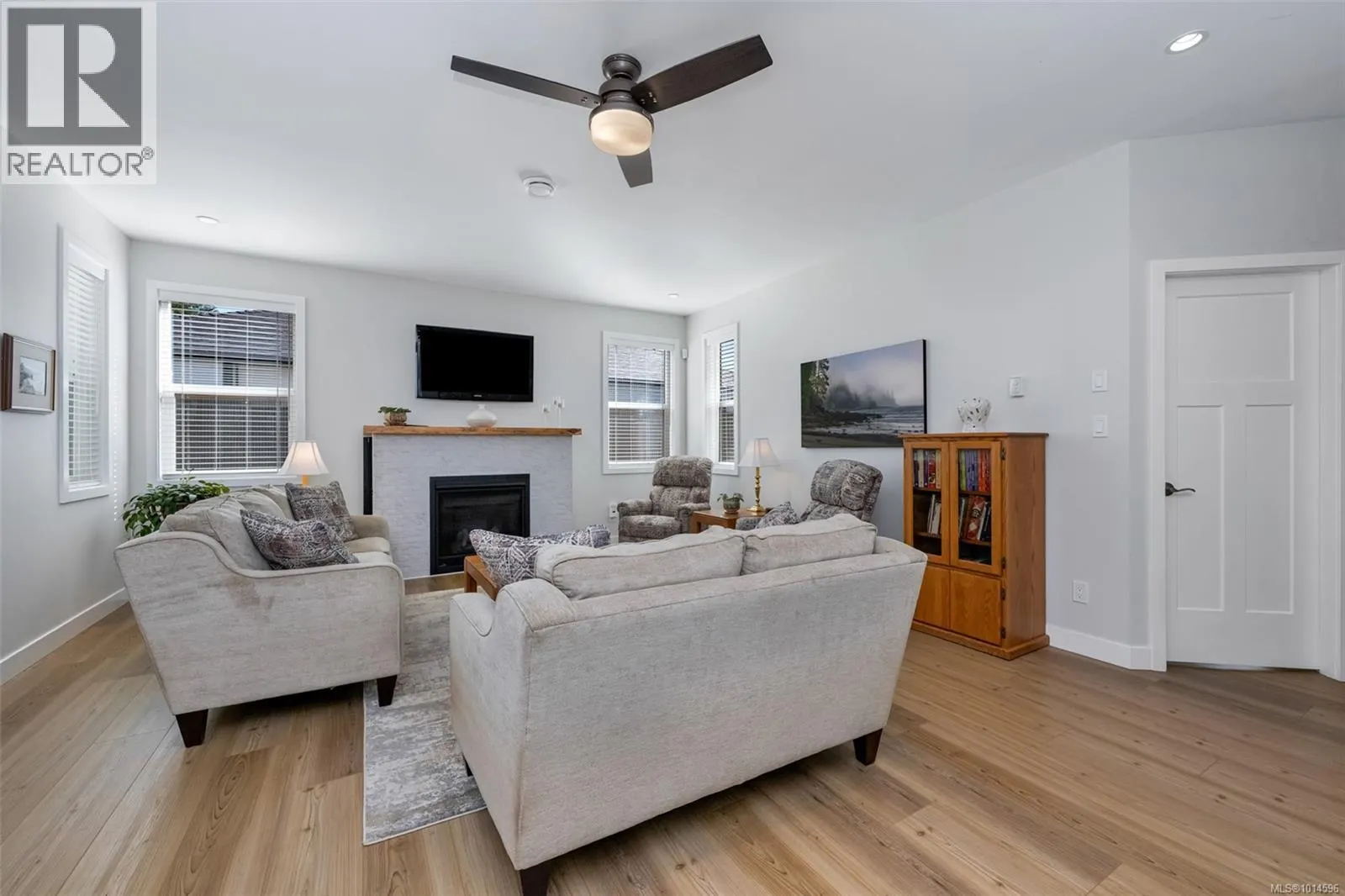 129 Edgewood Dr