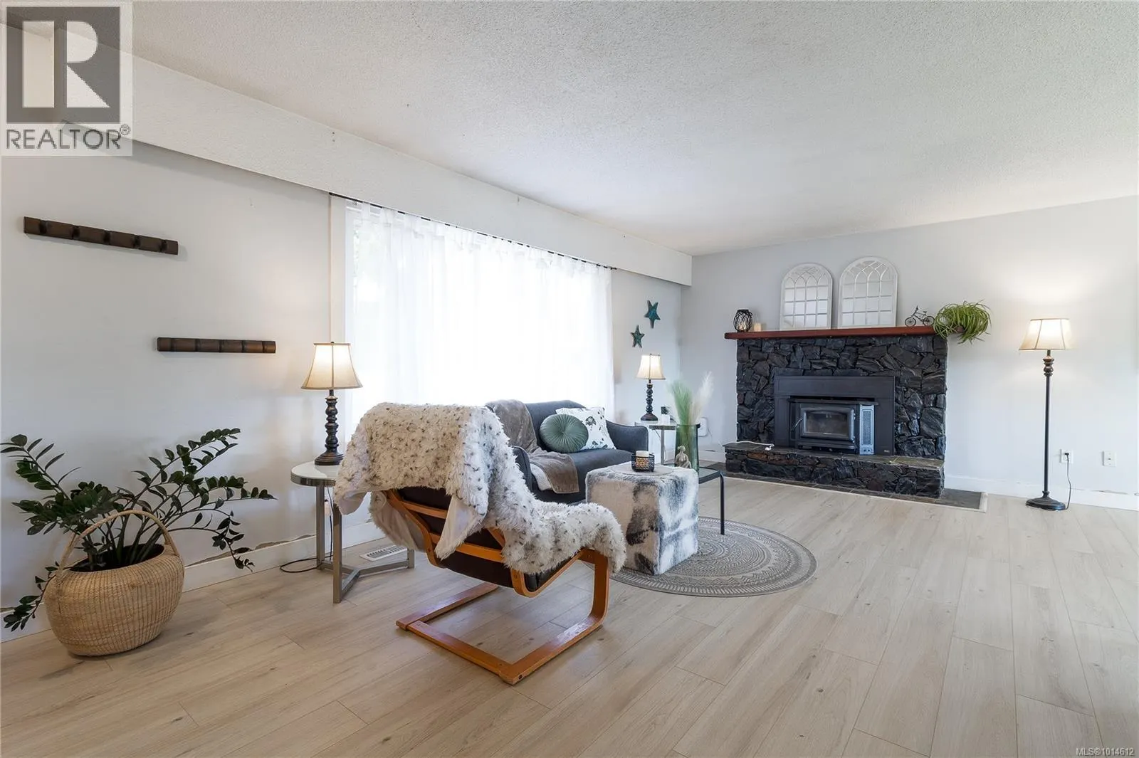 2112 Boxwood Rd