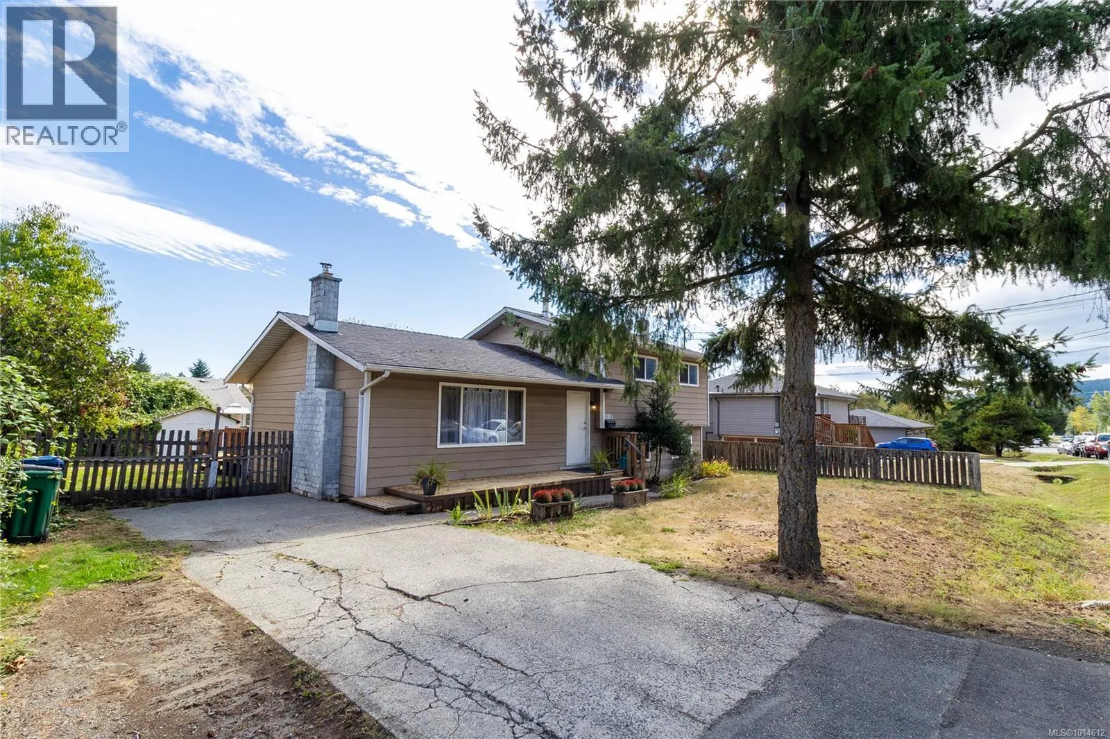 2112 Boxwood Rd