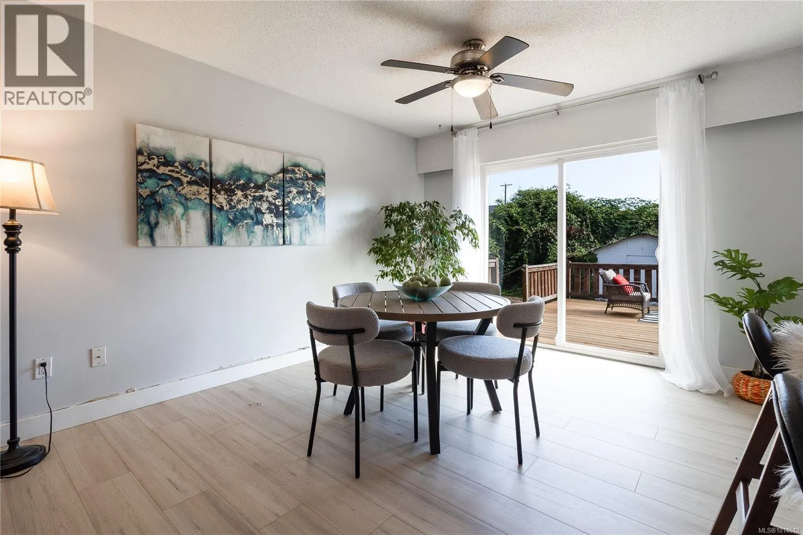 2112 Boxwood Rd