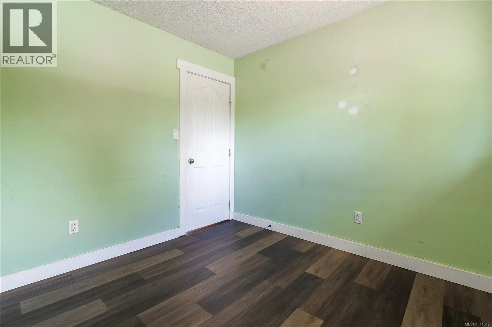 2112 Boxwood Rd