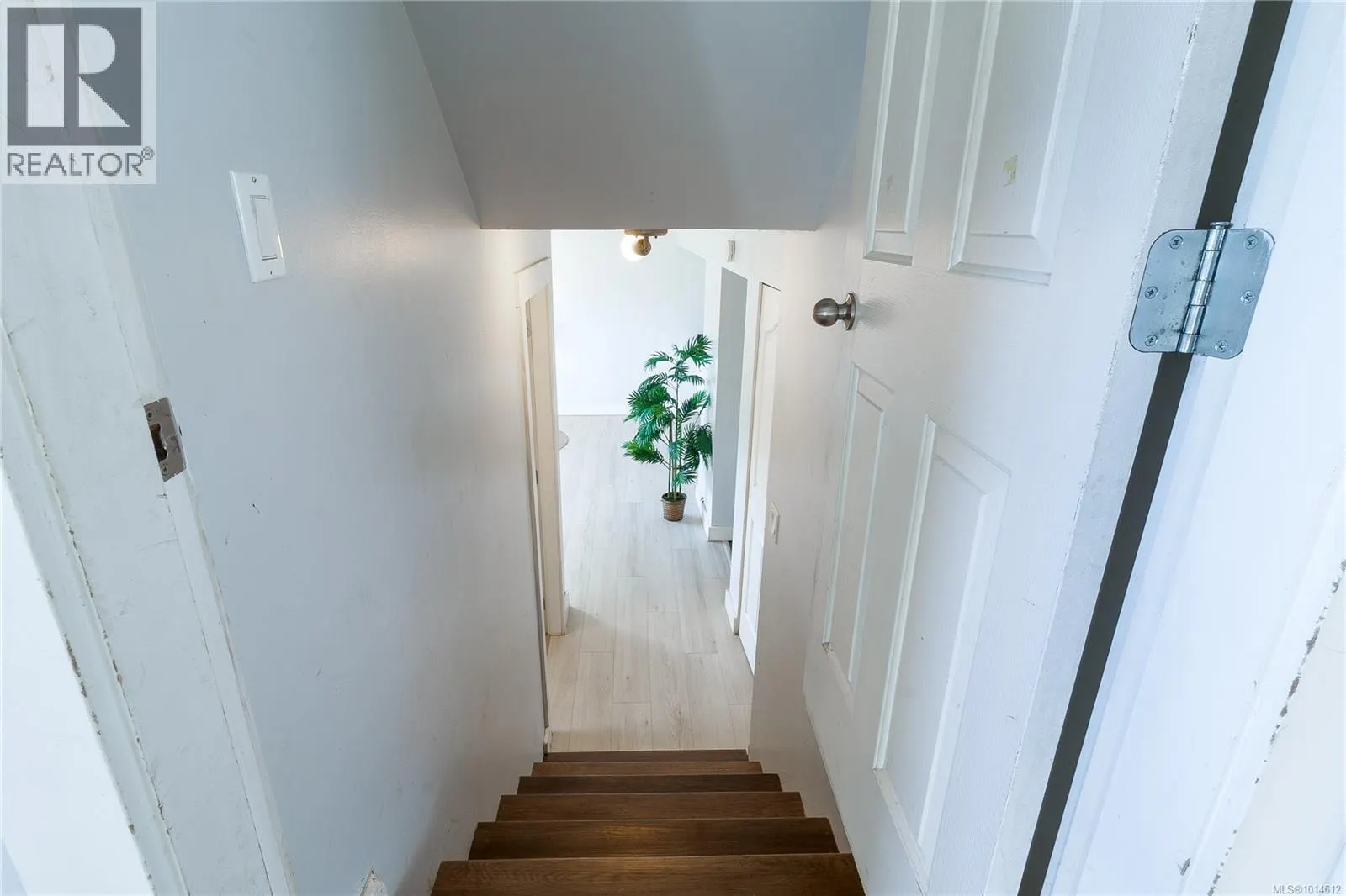 2112 Boxwood Rd