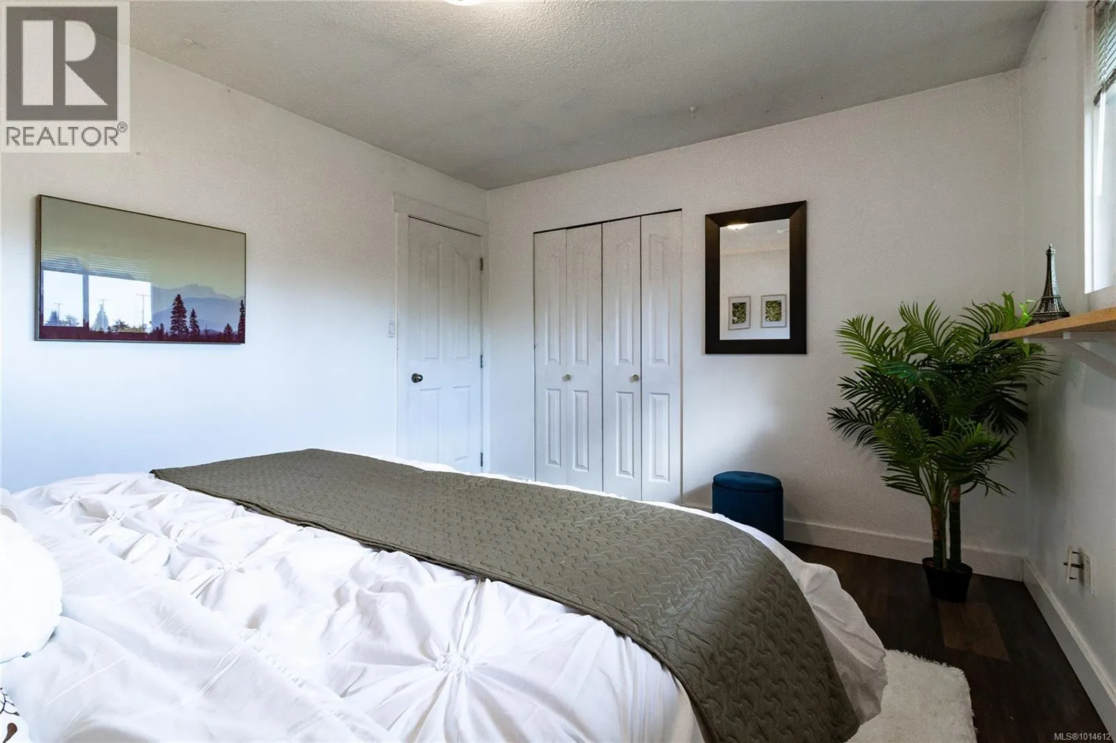 2112 Boxwood Rd