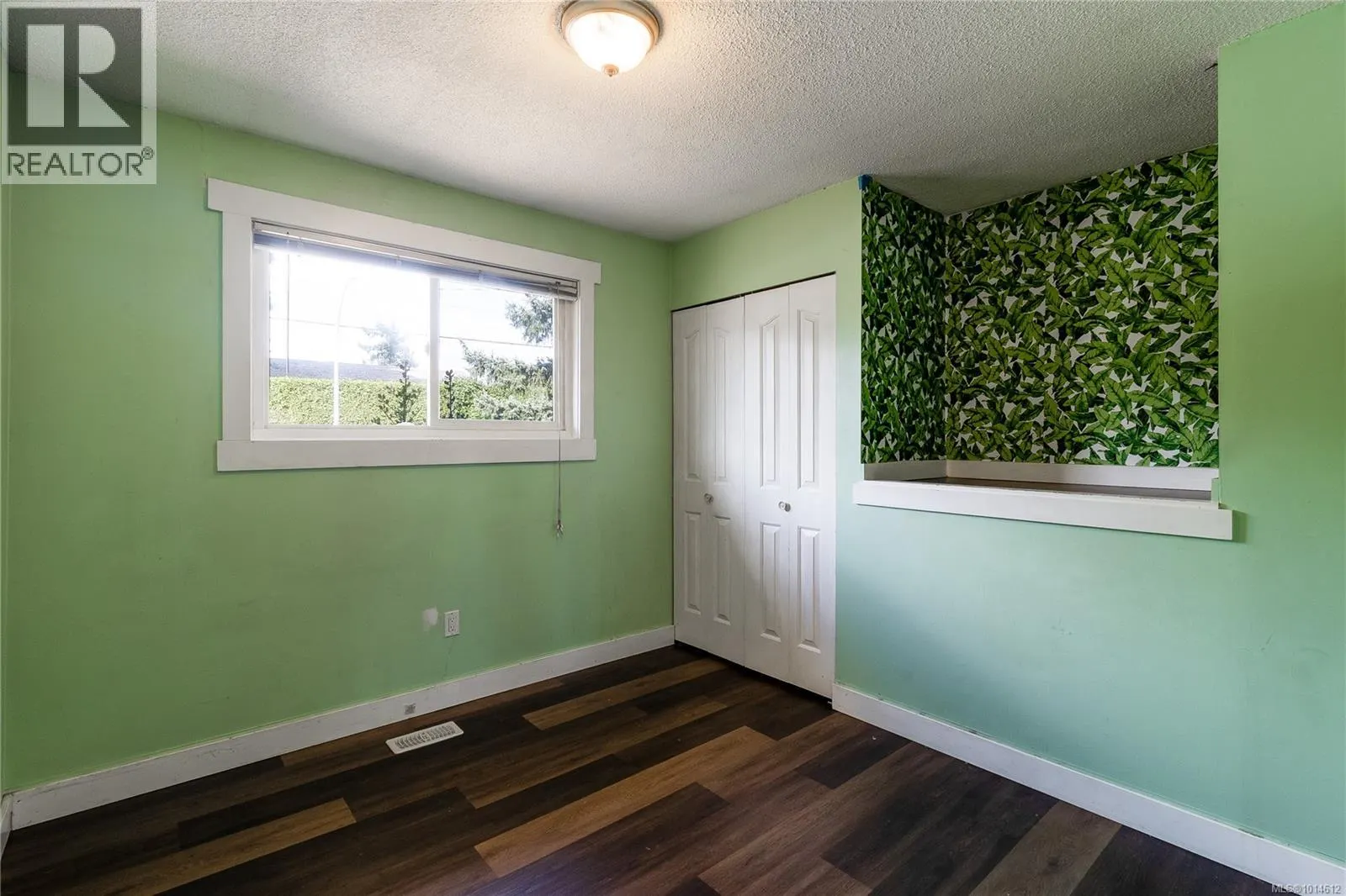 2112 Boxwood Rd