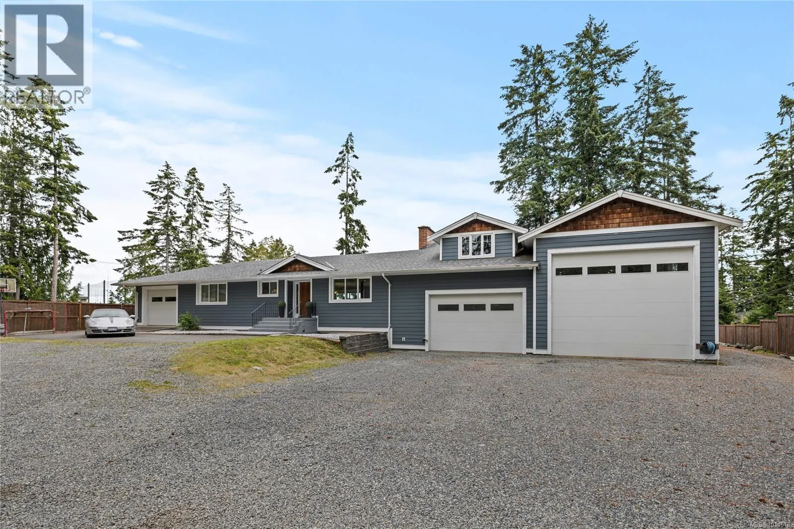 6445 Island Hwy W