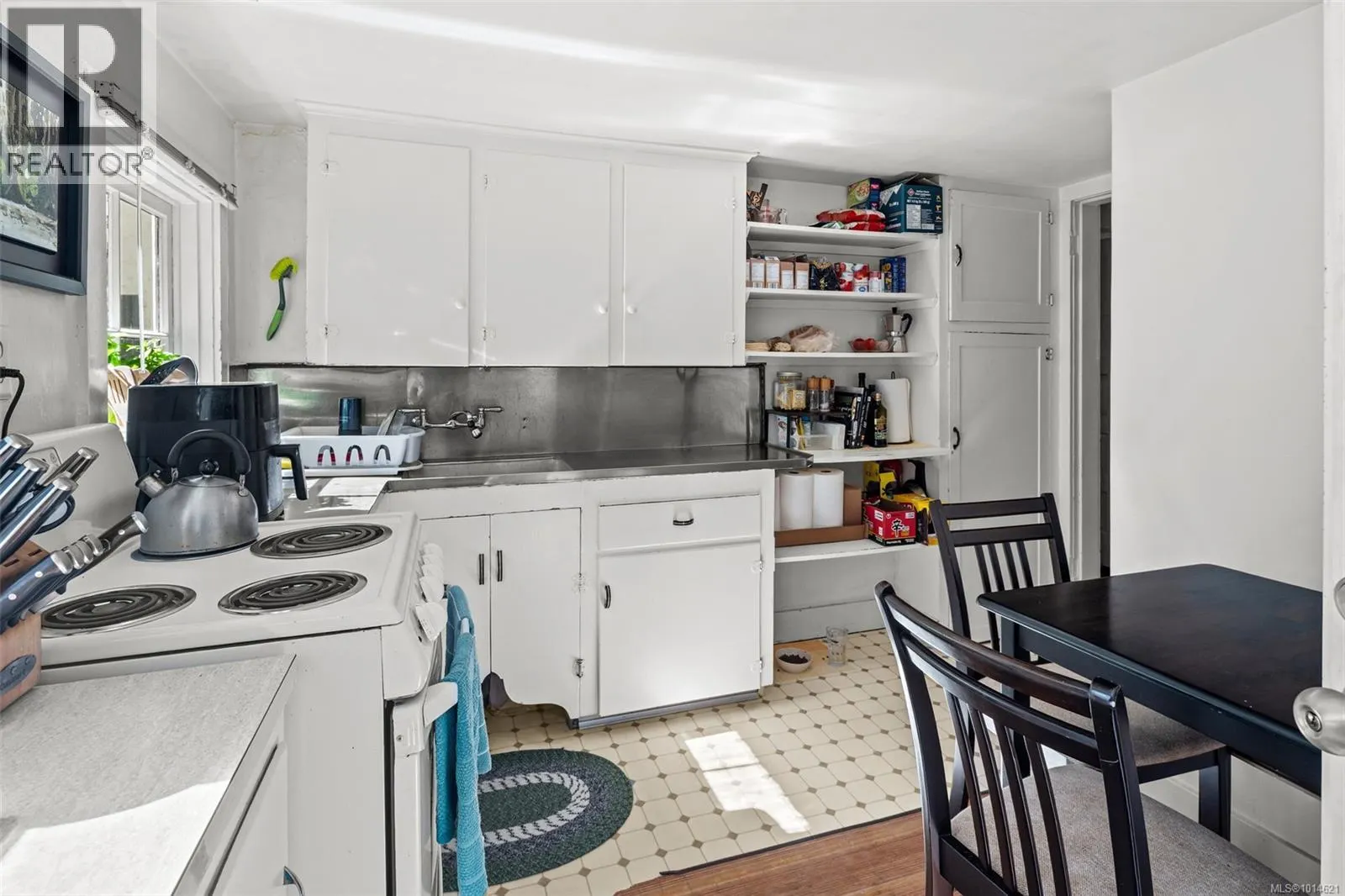 1043/1045 Belmont Ave