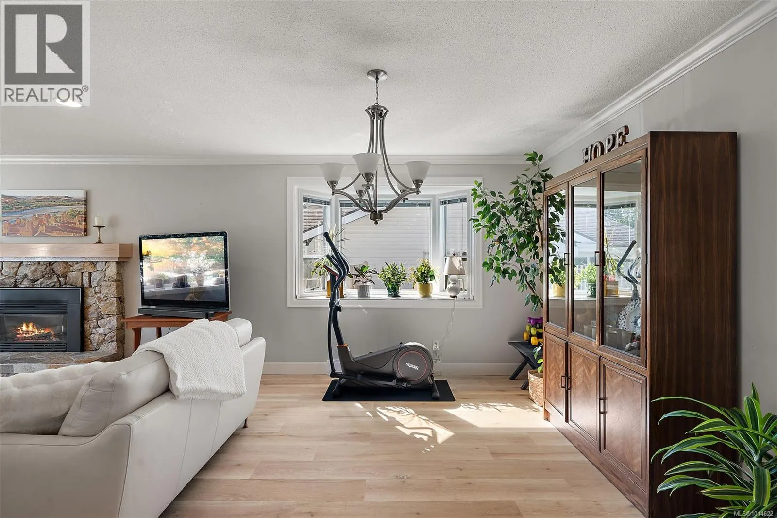 3998 Cedar Hill Rd
