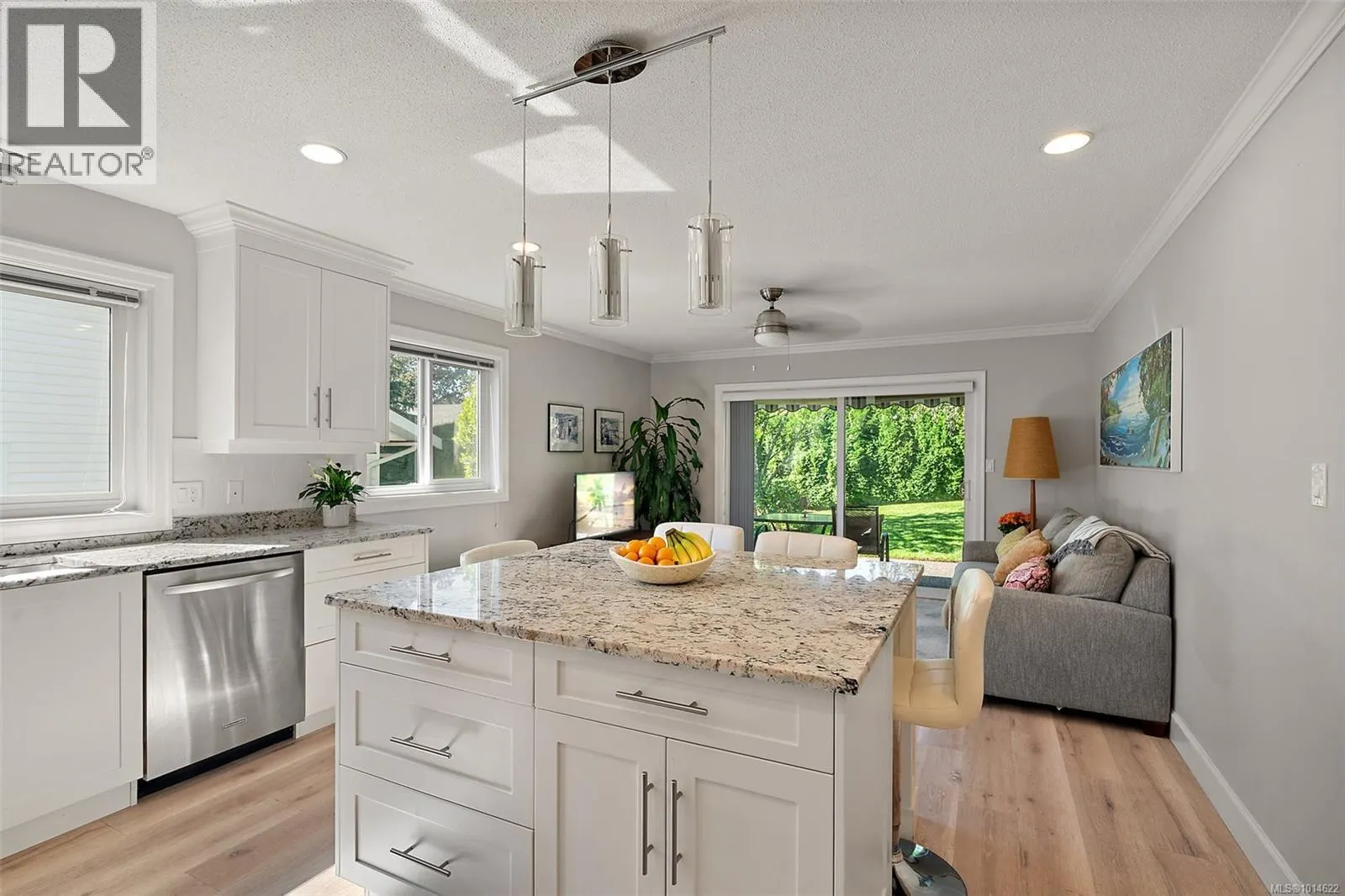 3998 Cedar Hill Rd