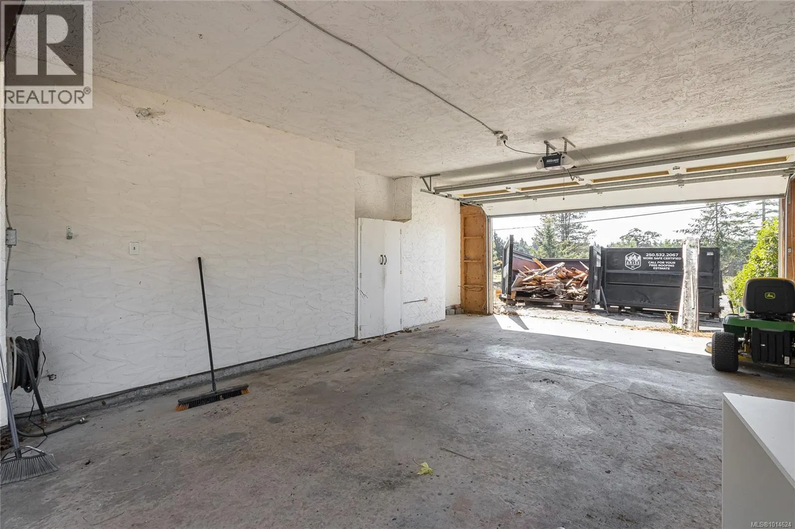 635 Pears Rd