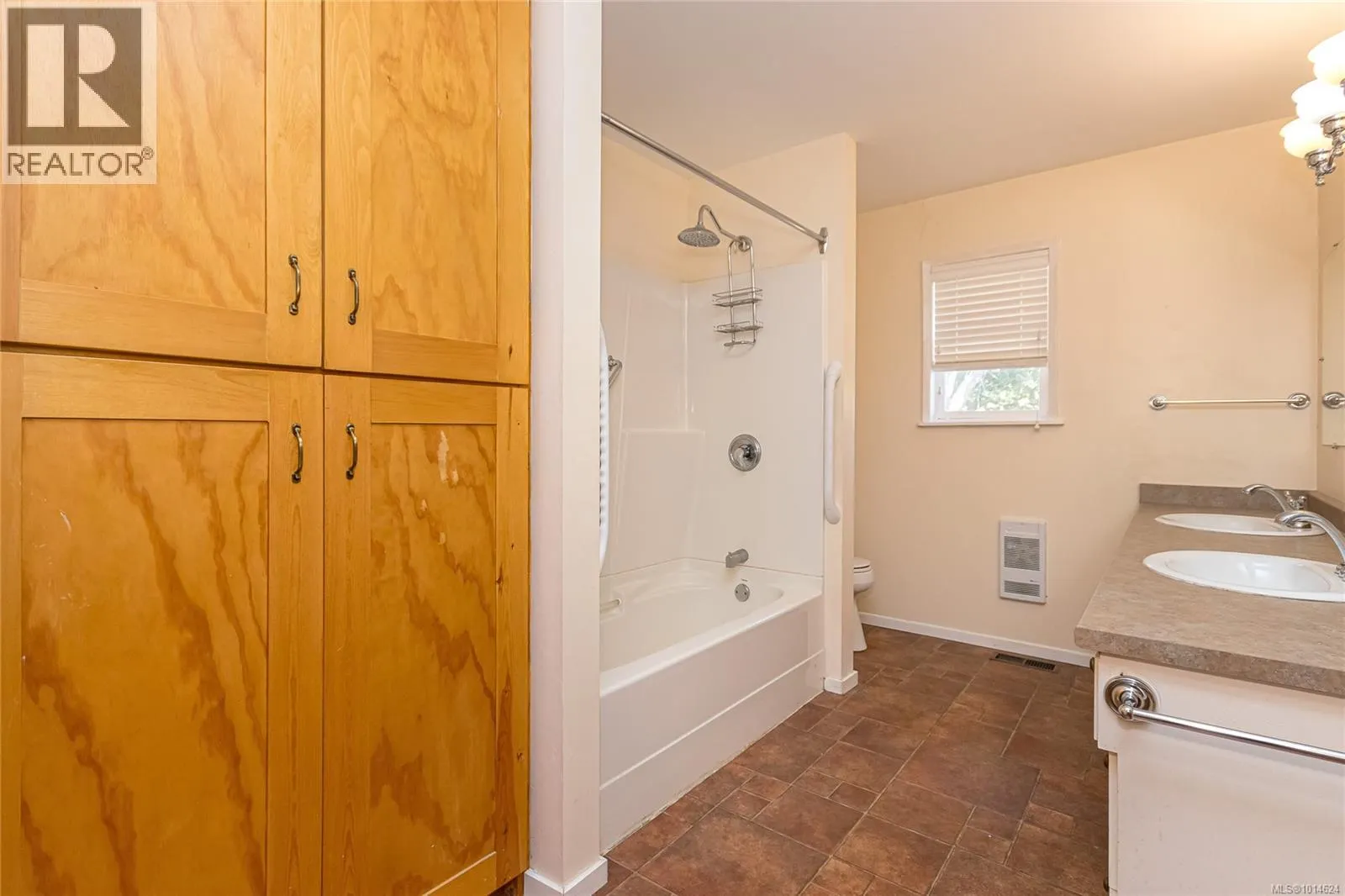 635 Pears Rd