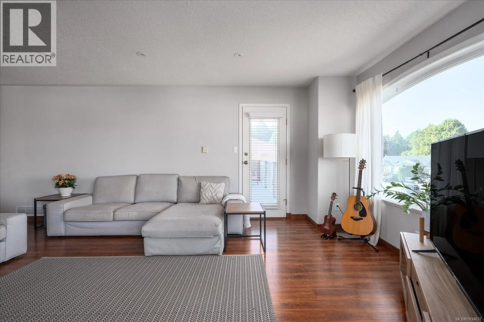 6427 Nidri Pl