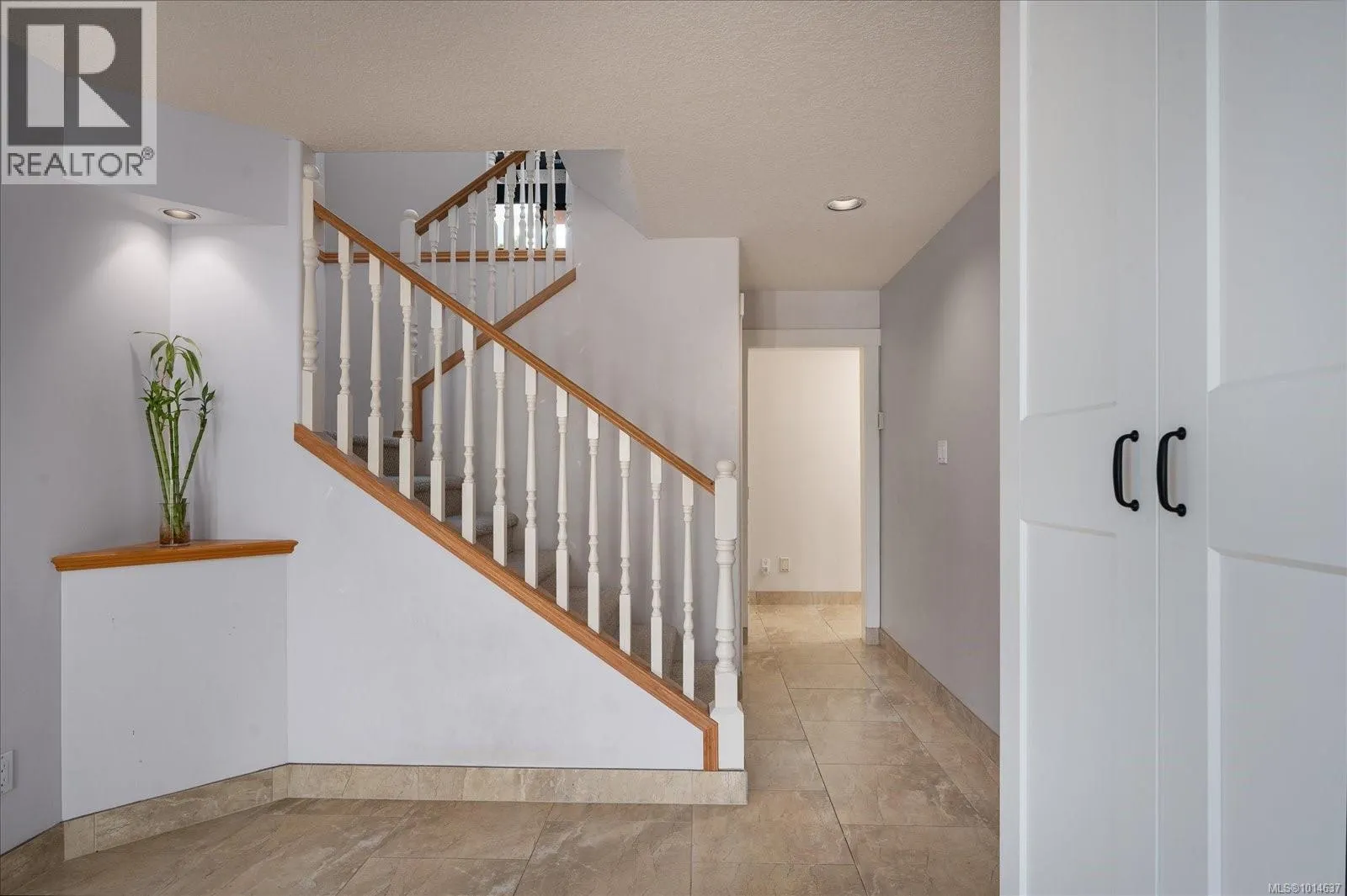 6427 Nidri Pl