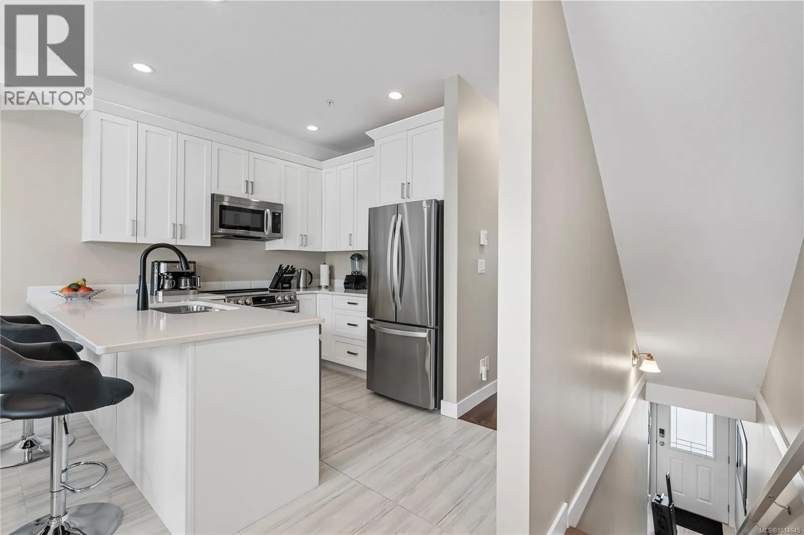 132 6057 Doumont Rd