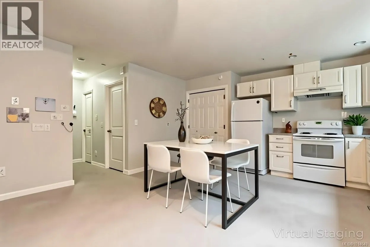 557 Lori Pl