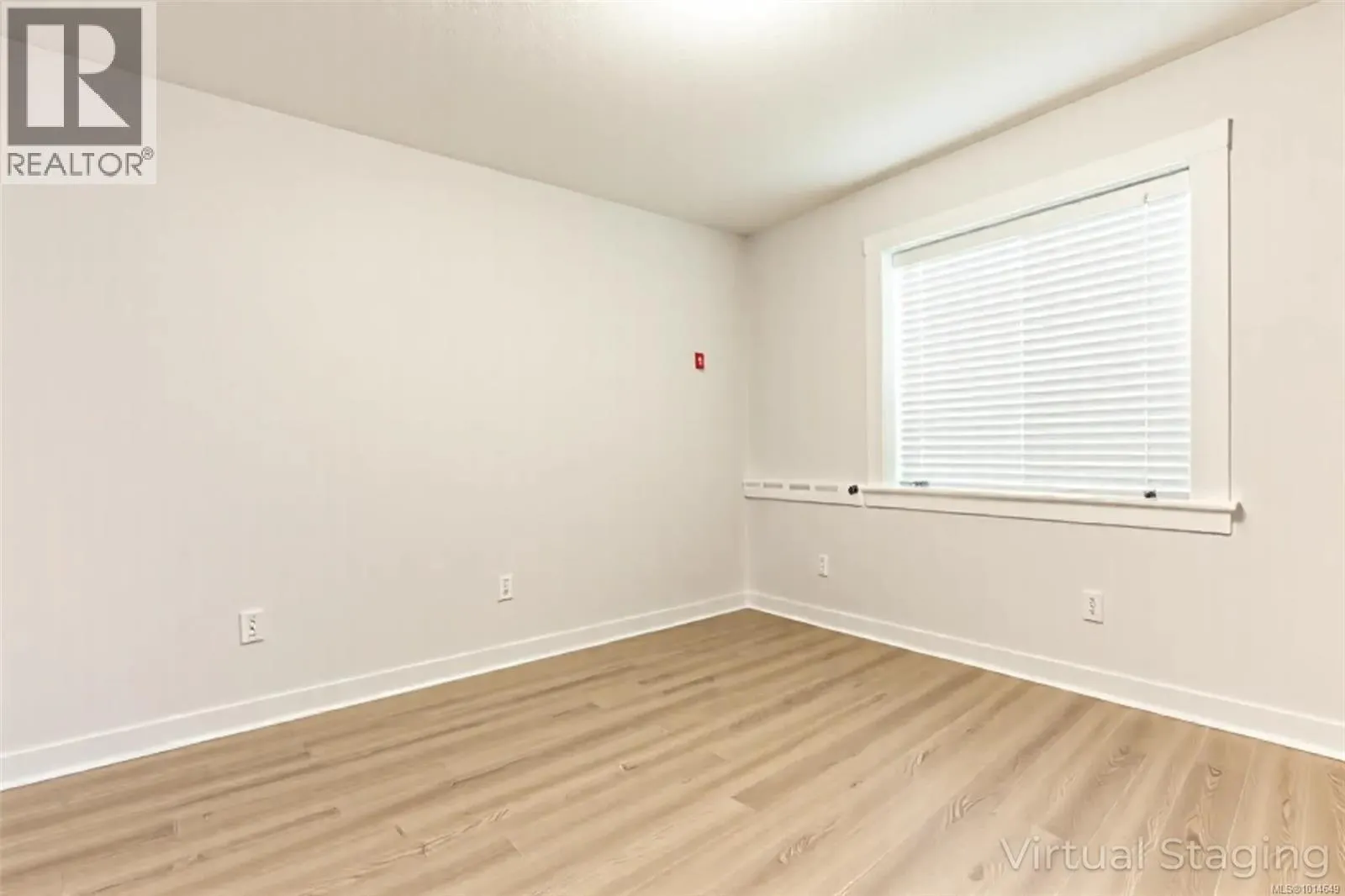 557 Lori Pl