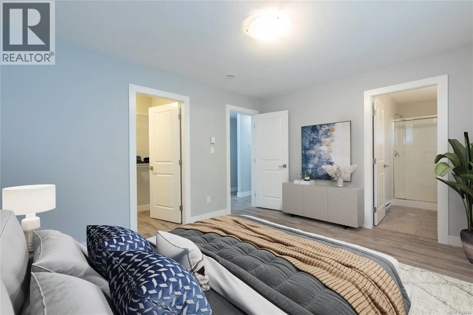 557 Lori Pl