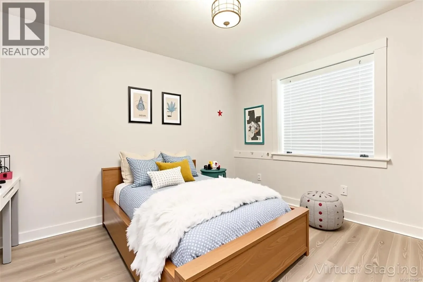 557 Lori Pl